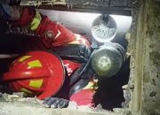 Tim Rescue DPKP Evakuasi Tiga Pekerja Terjebak dalam Septik Tank di Banda Aceh