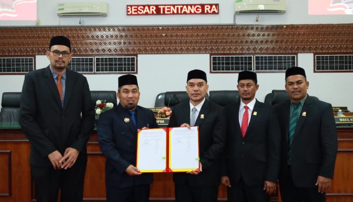 Pemkab dan DPRK Aceh Besar Sahkan APBK 2025