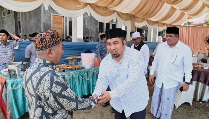 Pj Bupati Aceh Besar Hadiri Maulid di Dayah Darul Muttaqin Cot Puklat