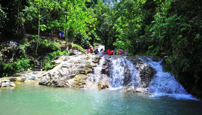 Air Terjun Tingkat Tujuh Wisata Alam Aceh Selatan