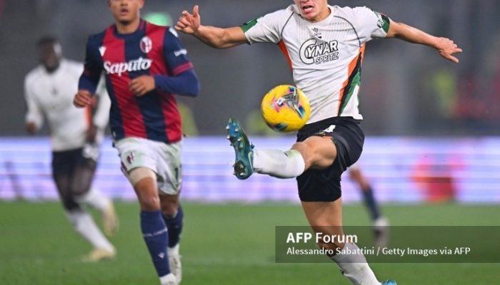 Jaz Idzes Bermain Jelek, Venezia Dibantai Bologna 3-0