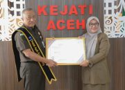 BKKBN Aceh Berikan Penghargaan Kepada Kajati Aceh atas Kontribusi dalam Penanganan Stunting