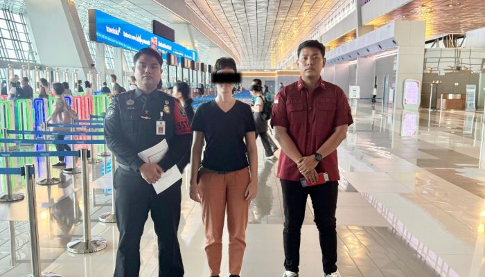 Imigrasi Banda Aceh Deportasi Warga Negara Swiss yang Langgar Keimigrasian