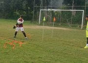 Pelatih Sepak Bola Pra PORA Aceh Besar Tingkatkan Fisik dan Stamina Pemain