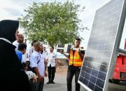 Dinas Pariwisata Banda Aceh Pasang 27 Lampu Tenaga Surya di Kawasan Wisata Ulee Lheue