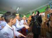 Illiza – Afdhal Kompak Pantau Hari Pertama Masuk Sekolah di Banda Aceh