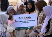 Istri Gubernur Aceh Berikan Bantuan Rumah Layak Huni untuk Keluarga Kurir Paket Korban Pembunuhan di Aceh Timur