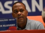 Mimpi Timnas Indonesia ke Piala Dunia Berakhir, Kluivert Pukul Bench