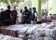 Mualem Pantau Langsung Distribusi Bantuan ke Aceh Utara, Sebut Kebutuhan Helikopter