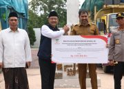 Gubernur Mualem Terima Bantuan Logistik Kemensos Rp 9 Miliar untuk Penanganan Banjir dan Longsor Aceh