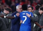 Bisikan Mourinho ke Vinicius Saat Mogok Usai Diduga Diledek Monyet