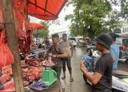 Pedagang Daging Simpang Keutapang Dua Keluhkan Harga Pasar Murah
