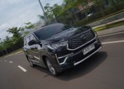 Penjualan Toyota Kijang Innova Zenix vs Reborn di Februari 2026