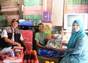 TP PKK Aceh Besar Hadir di Tengah Warga, Rita Mayasari Serahkan Bantuan untuk Keluarga Kurang Mampu
