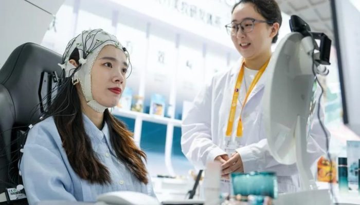 China Akan Makin Buka Sektor Telko, Bioteknologi, Layanan Kesehatan