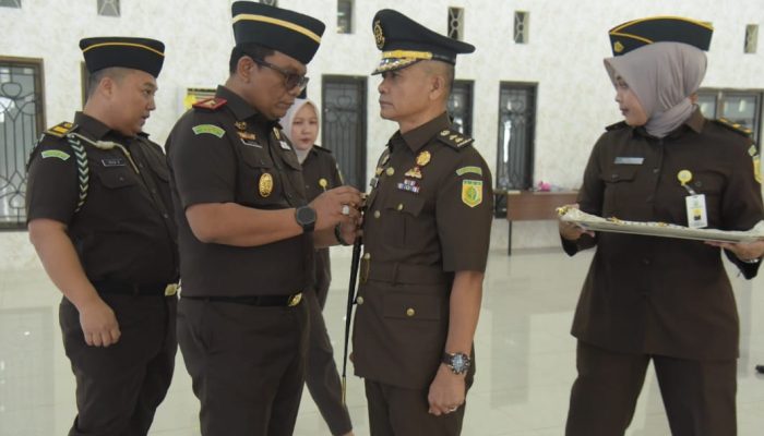 Kajati Aceh Lantik Sejumlah Pejabat Eselon III, Tekankan Penegakan Hukum Humanis dan Profesional