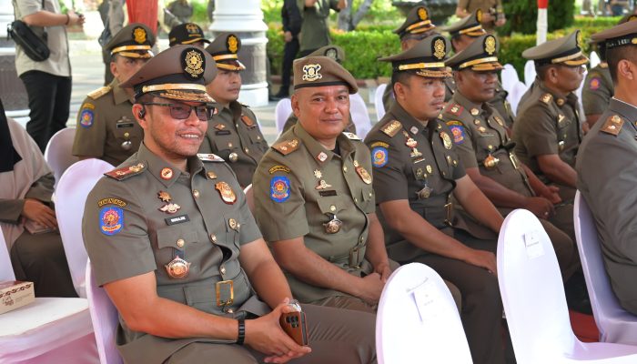 Kasatpol PP dan WH Aceh Besar Hadiri HUT ke-76 Satpol PP, Satlinmas, dan WH di Kantor Gubernur Aceh