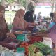 Jelang Idul Adha, Pedagang Pasar Mini Gampong Leu Ue Dapat Suntikan Modal Usaha dari BUMDesma Darul Imarah