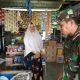 Monitoring Sembako, Koramil Blang Bintang Intensifkan Pengecekan Stok dan Harga di Toko Kelontong