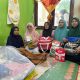 Wakil Ketua TP PKK Aceh Besar Serahkan Bantuan untuk Warga Disabilitas Netra di Baitussalam