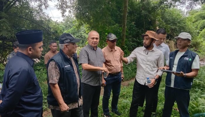 Plt Direktur PDAM Tirta Mountala Bersama Banleg DPRK Tinjau Lokasi Pembangunan WTP Seulimuem