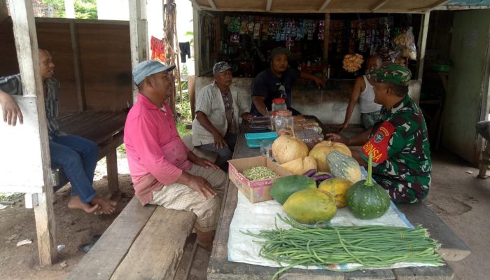 Cegah Dampak Negatif, Babinsa Suka Makmur Ajak Warga Batasi Anak Bermain Game Online