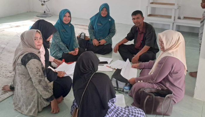 TP-PKK Peukan Bada Bina Gampong Lamlumpu Hadapi Lomba Gammawar dan Gelari Pelangi