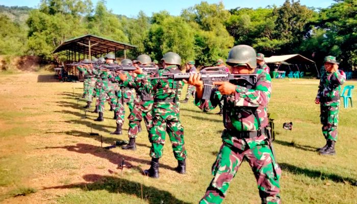 Tingkatkan Profesionalisme Prajurit, Kodim 0101/KBA Gelar Latihan Menembak Senjata Ringan