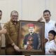 Kadis Sosial Aceh Terima Kunjungan Silaturahmi Pelukis Internasional Asal Aceh