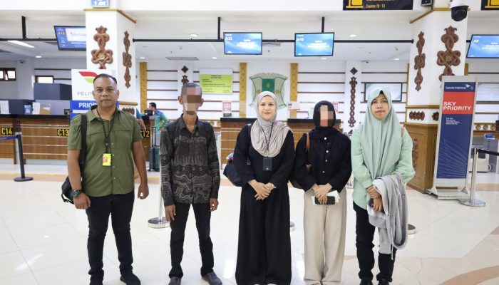 Imigrasi Banda Aceh Deportasi WNA Kanada Pelanggar Aturan Keimigrasian