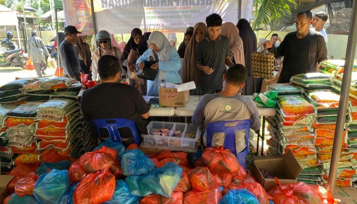 Harga Telur dan Cabai Turun, Warga Serbu Gerakan Pangan Murah di Darul Kamal