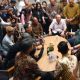 Bersama Menko Airlangga, Jusuf Hamka Borong 60 Land Cruiser FJ