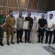 Kapolda Aceh Beri Penghargaan kepada Almarhum Pratu Galuh Nugraha