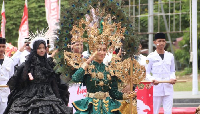 Ribuan Pelajar Meriahkan Karnaval HUT ke-81 RI di Sabang