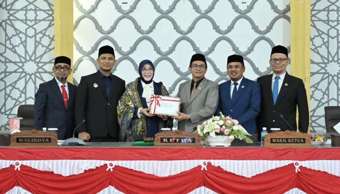 DPRK Banda Aceh Terima Dokumen RKUA PPAS Perubahan dari Wali Kota