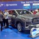 Mobil Hybrid Toyota Jadi Solusi Bebas Range Anxiety untuk Mobilitas Perkotaan Hingga Pelosok