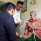 Bang Afdhal Antar Santunan untuk Fakir Uzur dan Tinjau RTLH