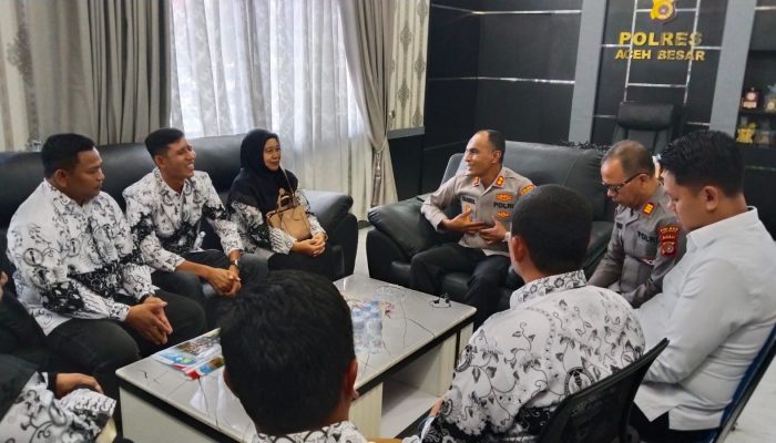 Silaturahmi dengan PGRI, Kapolres Aceh Besar Tegaskan Dukungan Penuh untuk Guru