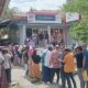 Ribuan Korban Banjir Padati Kantor Pos Lhoksukon Ambil Bantuan Isi Hunian Rumah