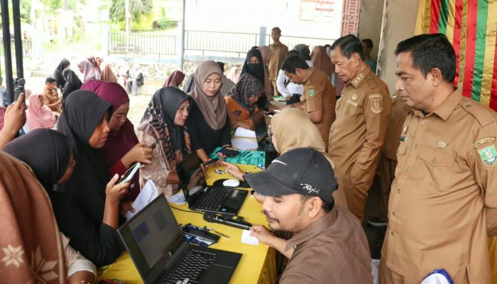 Wakil Wali Kota Sabang Tekankan Kemudahan Layanan Saat Pantau Aktivasi IKD di Paya Seunara