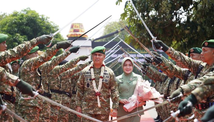 Brigjen TNI Mahesa Fitriadi Jalani Tradisi Penyambutan sebagai Pangdam Iskandar Muda