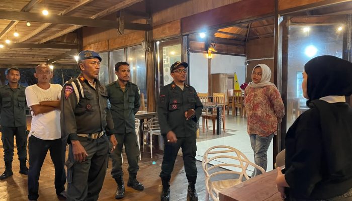 Satpol PP dan WH Aceh Besar Lakukan Pengawasan di Pantai Lhoknga