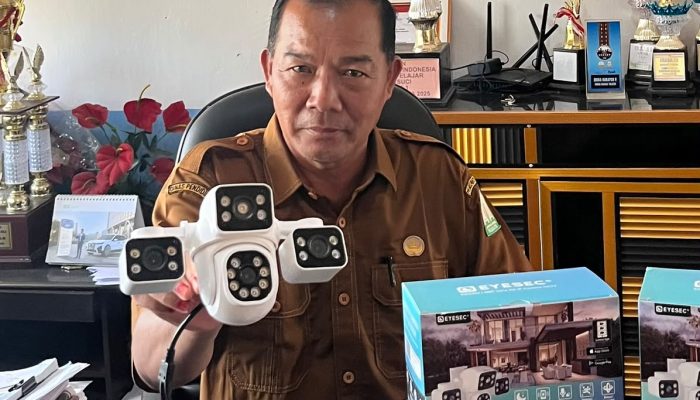Tingkatkan Keamanan dan Pengawasan, SMA Negeri 1 Badar Pasang CCTV dan Lampu Sorot LED